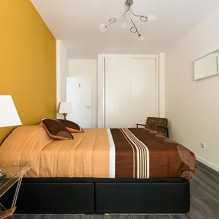 Luxium Lumiar بيت ضيافة *